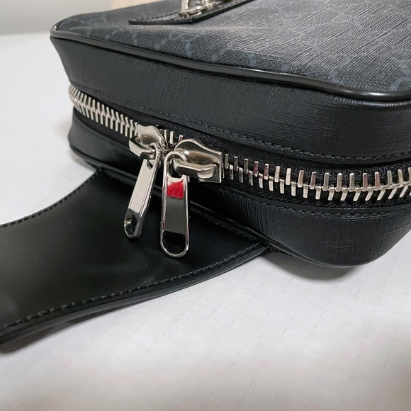 *SOLD* Gucci Black Sling Backpack *Authentic* - Picture 5 of 14